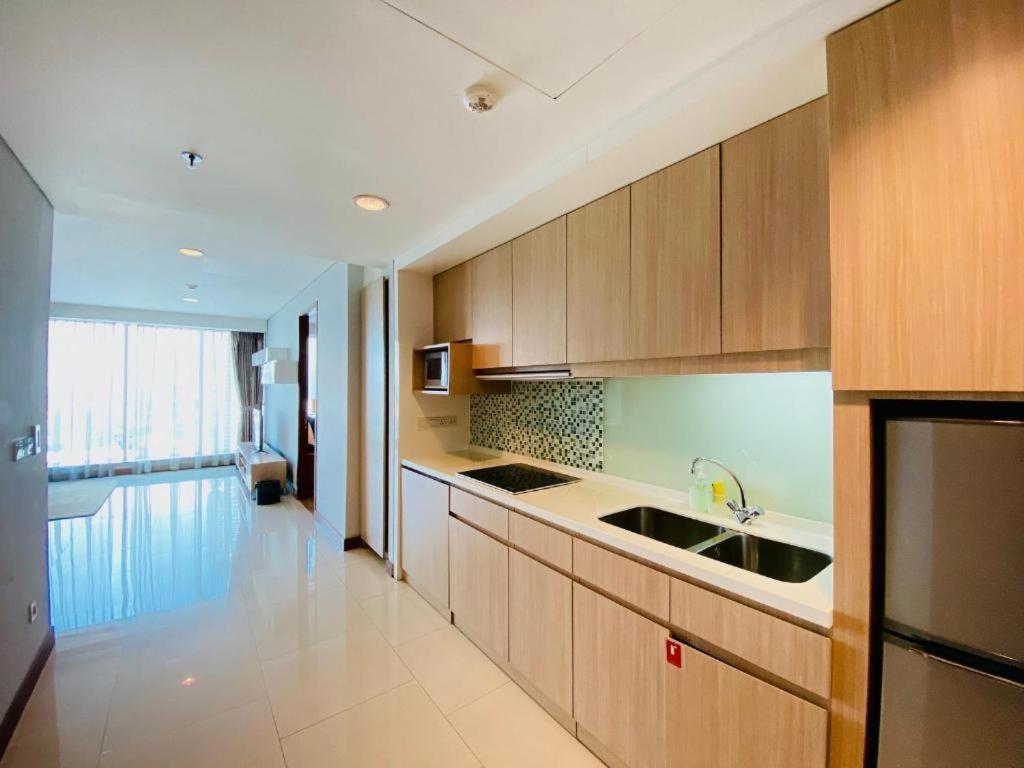 The H Tower Rasuna Suites Kuningan Jakarta By Villaloka Bagian luar foto