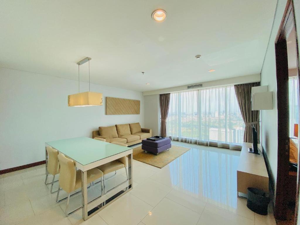 The H Tower Rasuna Suites Kuningan Jakarta By Villaloka Bagian luar foto