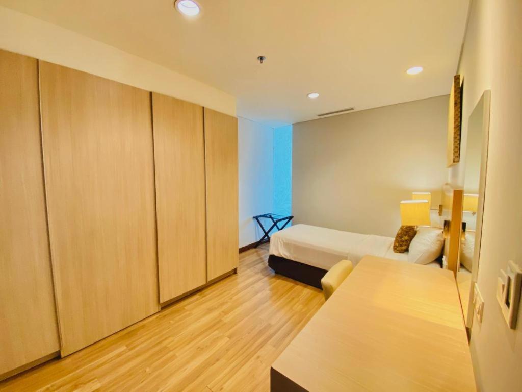 The H Tower Rasuna Suites Kuningan Jakarta By Villaloka Bagian luar foto