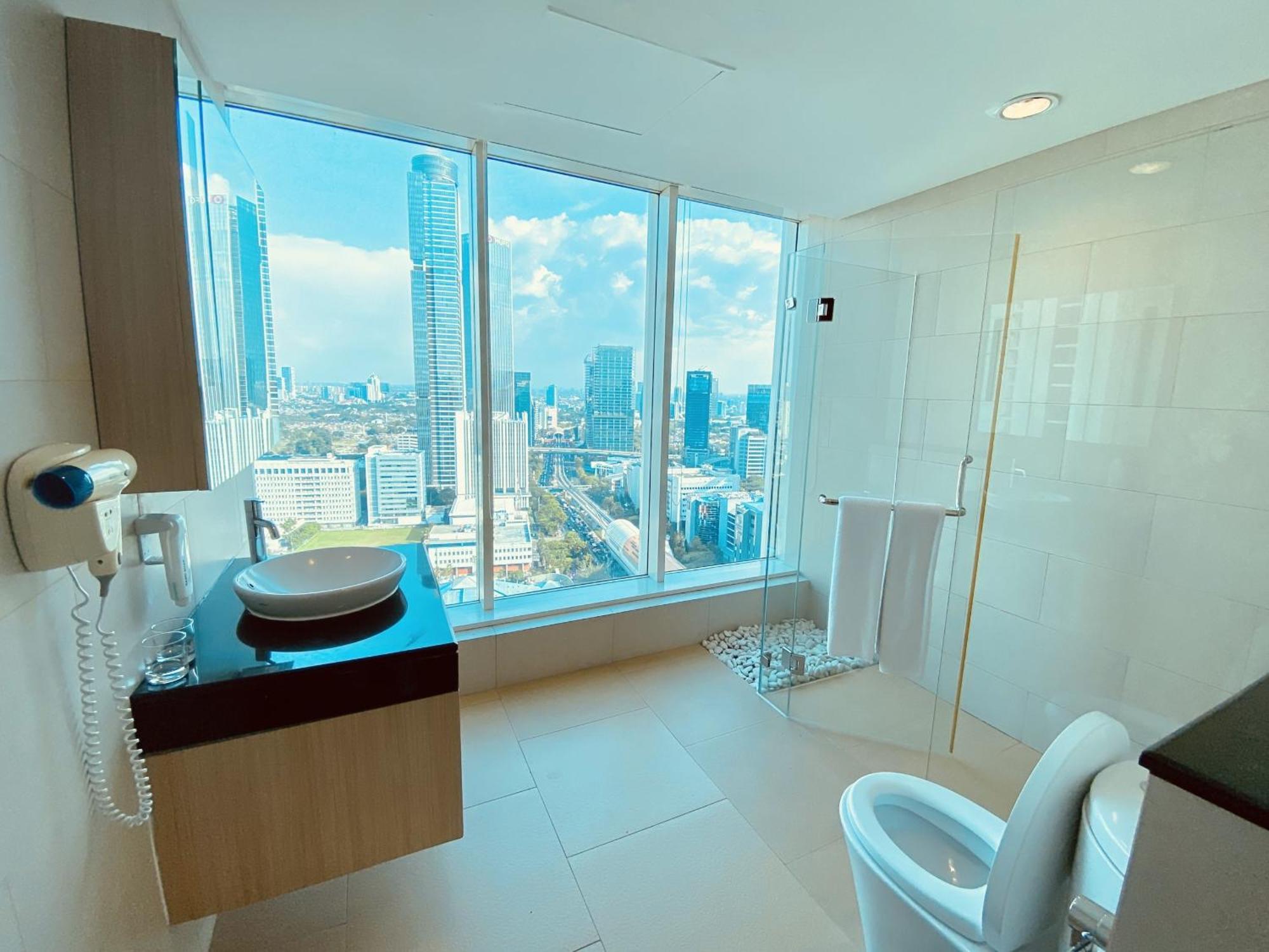 The H Tower Rasuna Suites Kuningan Jakarta By Villaloka Bagian luar foto