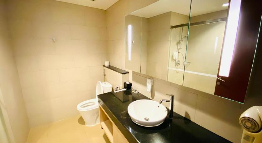 The H Tower Rasuna Suites Kuningan Jakarta By Villaloka Bagian luar foto