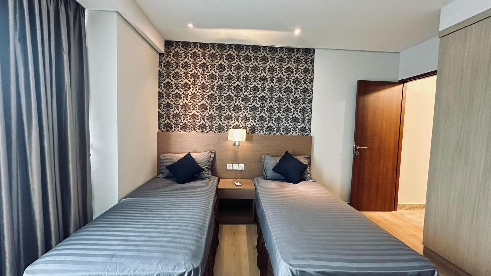 The H Tower Rasuna Suites Kuningan Jakarta By Villaloka Bagian luar foto